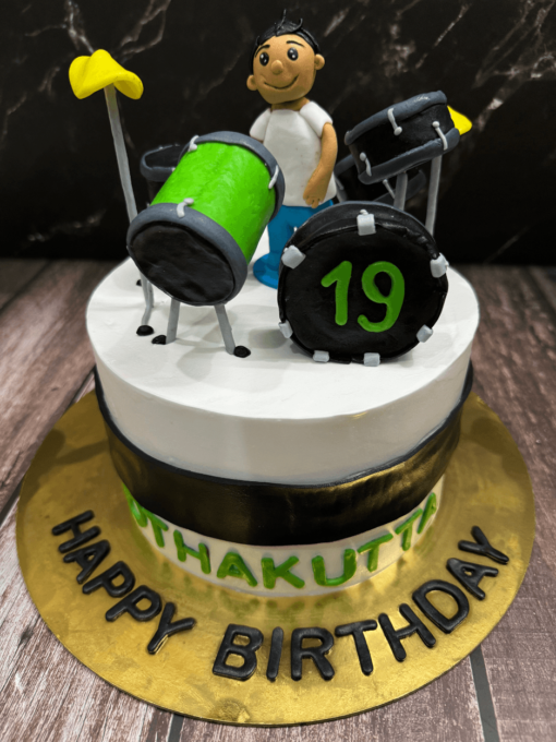 Drum theme cake
