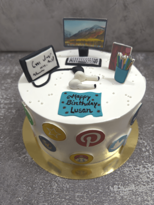 Social media lover cake