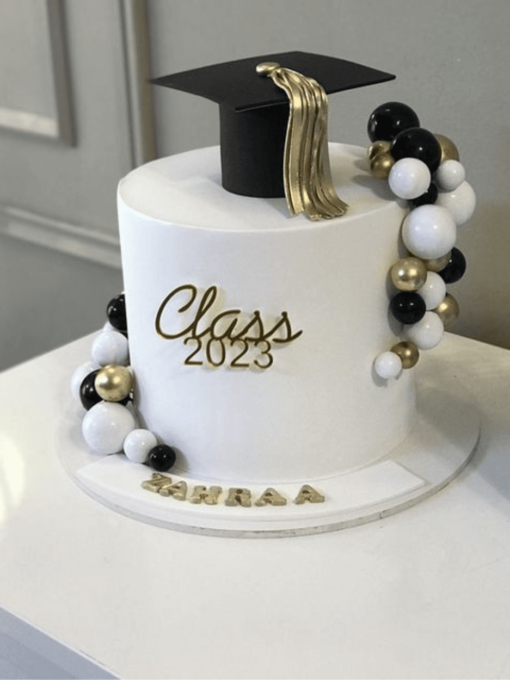 Graduation day celebration theme cake