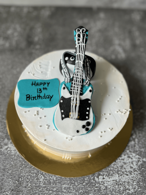 Guitar theme cake