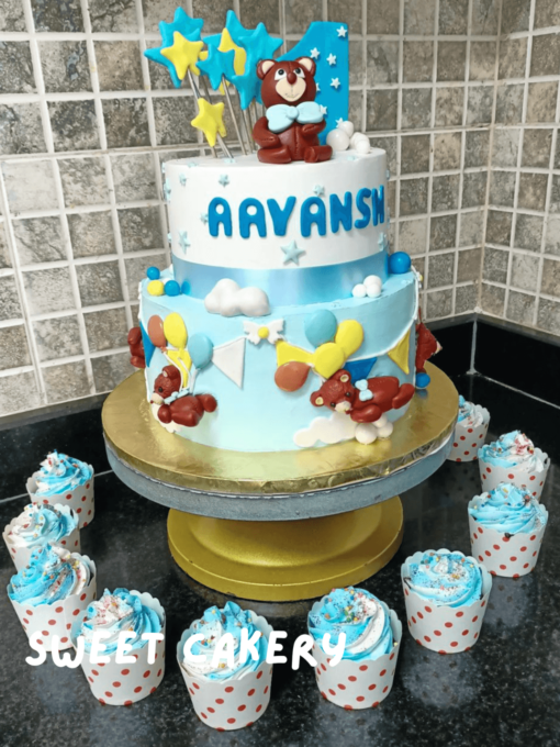 Teddy bear theme cake